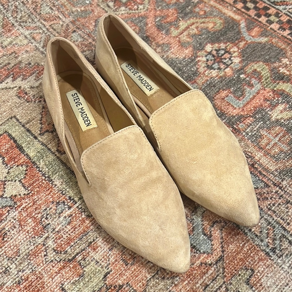 Steve Madden beige flats